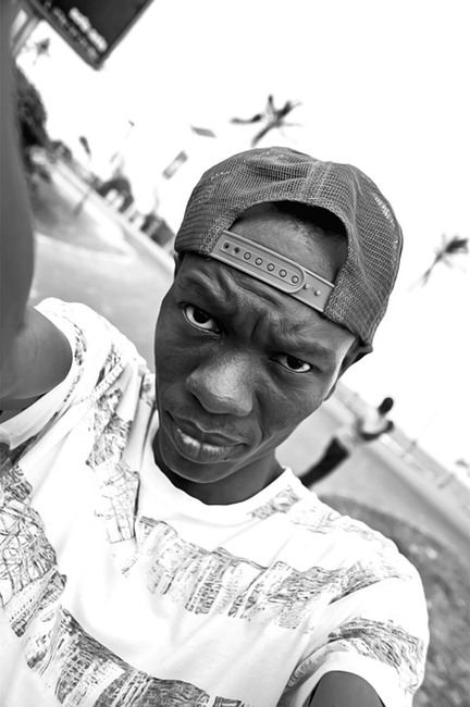 selfie-3696438_960_720